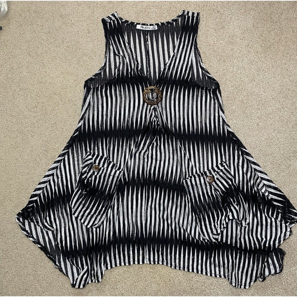 Paradise USA Size XS/S Black White Chevron Crochet Cover Up Sharkbite Hem Pocket